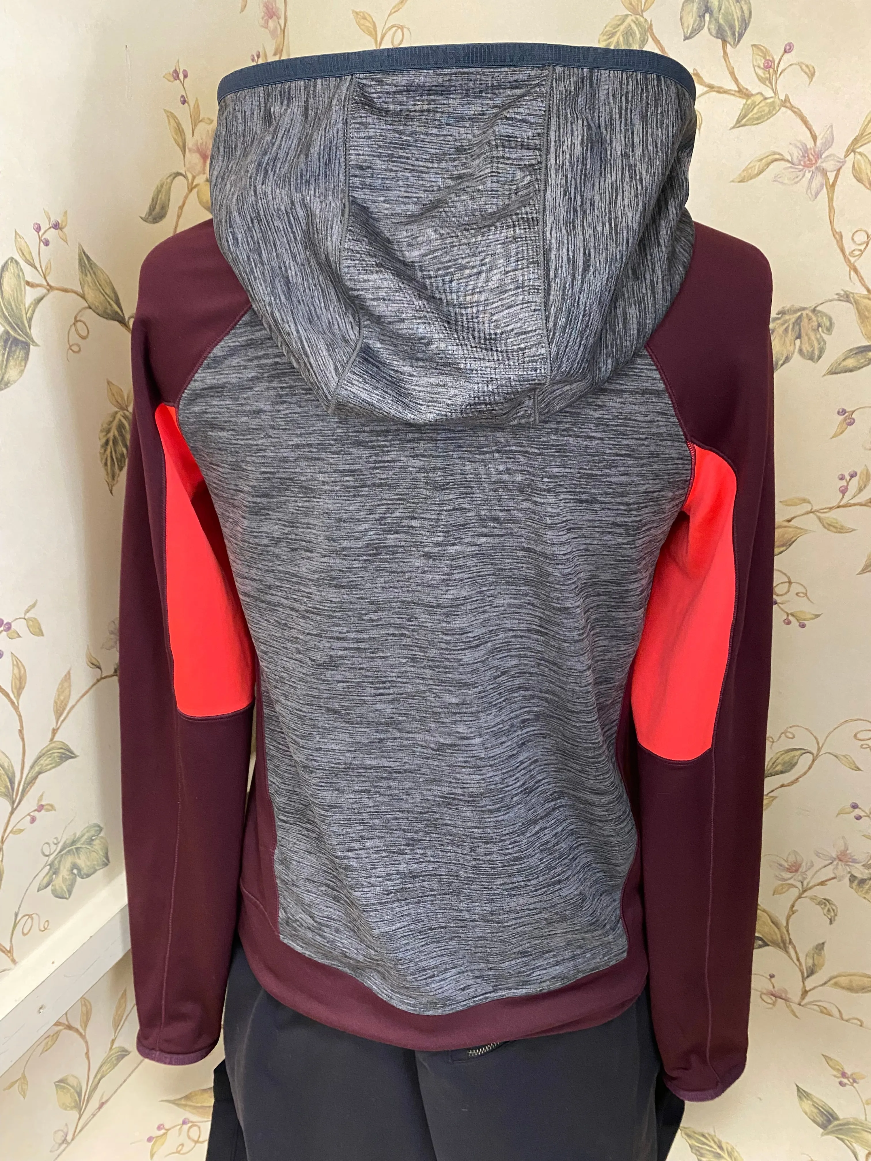 Under Armor Gray Activewear, Medium
