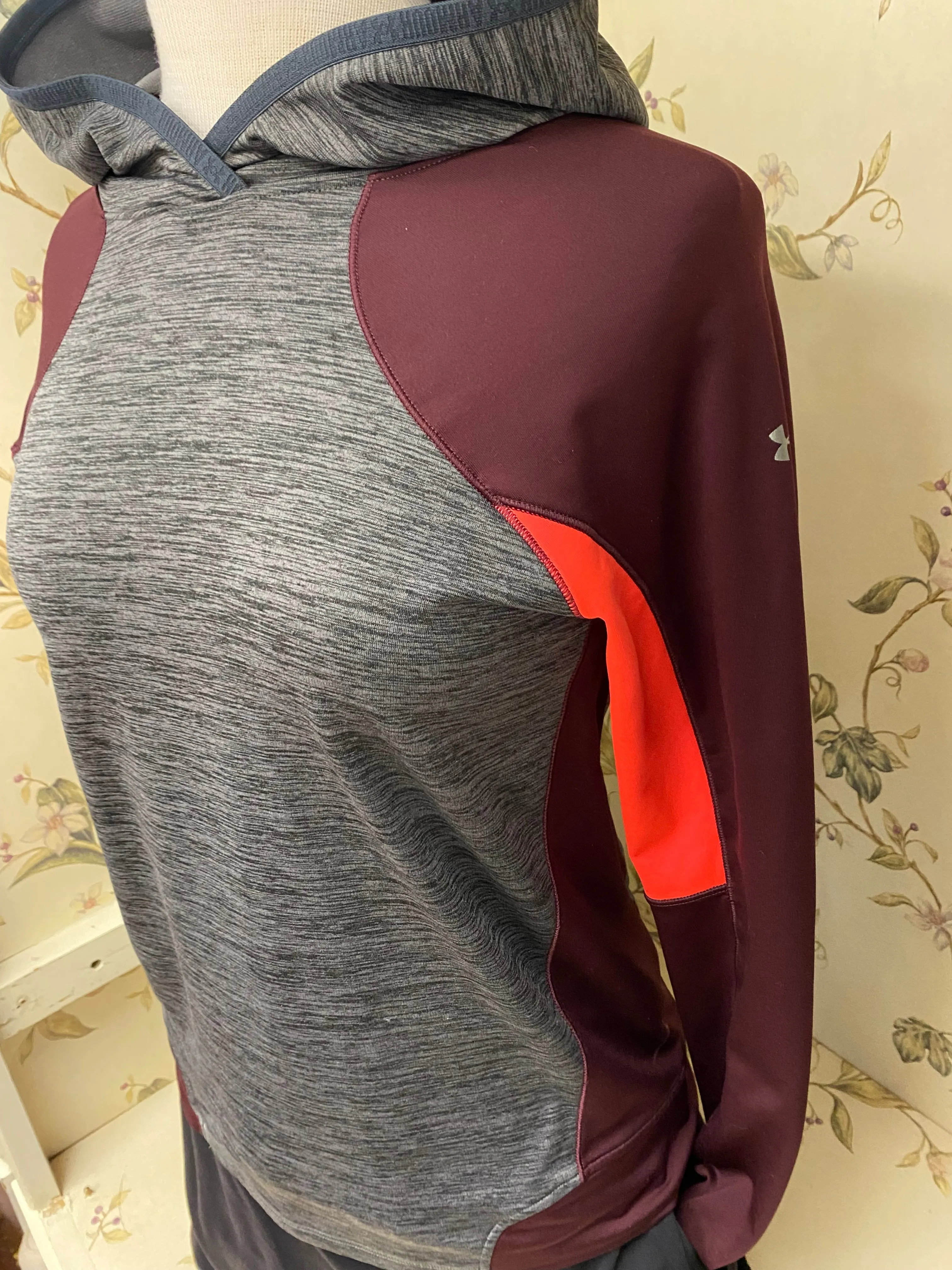Under Armor Gray Activewear, Medium